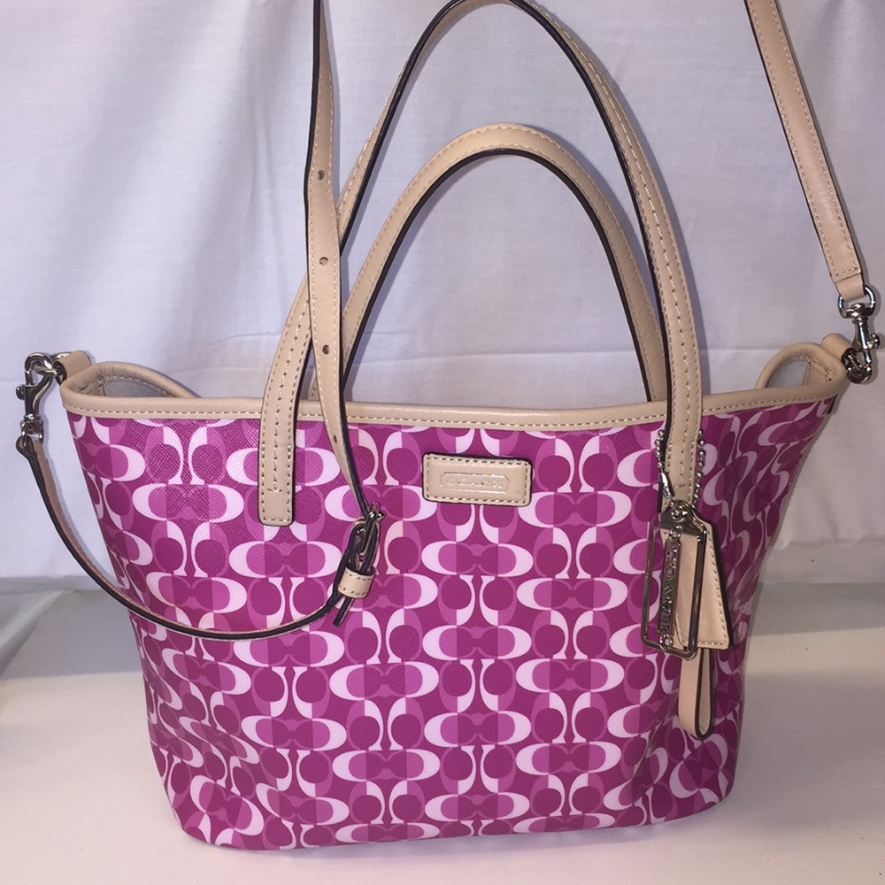Pink/Tan 14”x9” Coach shoulder Handbag